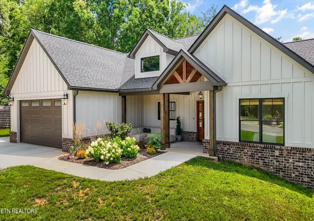 2nd image of 734 Lake Vista Dr, Friendsville, TN 37737 | MLS# 1349983