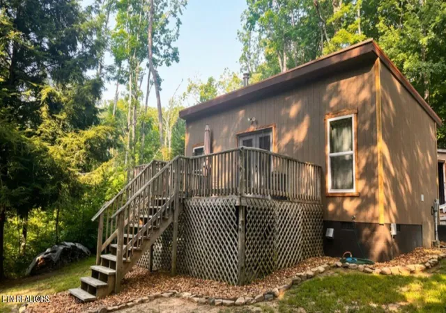 Photo 2 of Single family home for sale at 6 Diane Cir, Crossville, TN 38572 | MLS# 1347083 | Listing updated on 2026-09-10