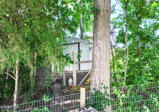 4th image of 1800 Mountain Ridge Rd, Newport, TN 37821 | MLS# 1347149
