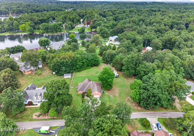 35th image of 2010 Ona Rd, Crossville, TN 38572 | MLS# 1348297