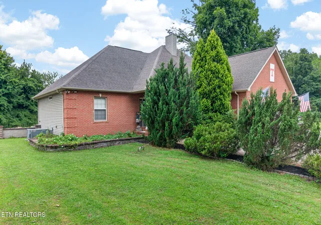 3rd image of 2010 Ona Rd, Crossville, TN 38572 | MLS# 1348297