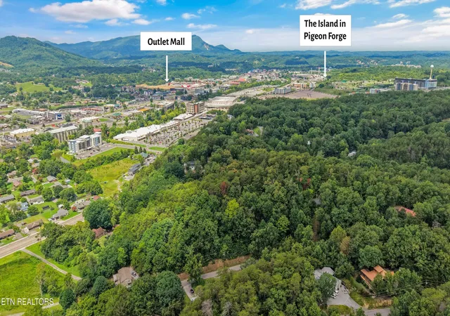 Photo 3 of Sale Pending at 617 Iron Mountain Rd, Pigeon Forge, TN 37863 | MLS# 1348014 | Listing updated on 2026-08-29