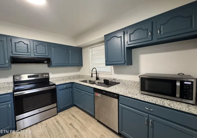 Photo 4 of Single family home for sale at 1812 Rosedale Ave, Knoxville, TN 37915 | MLS# 1347338 | Listing updated on 2026-09-01