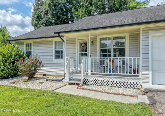 Photo 3 of Sale Pending at 6505 Blackgum Cir, Knoxville, TN 37918 | MLS# 1351258 | Listing updated on 2026-08-12