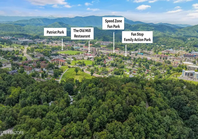 Photo 2 of Single family home for sale at 623 Iron Mountain Rd, Pigeon Forge, TN 37863 | MLS# 1348019 | Listing updated on 2026-08-17