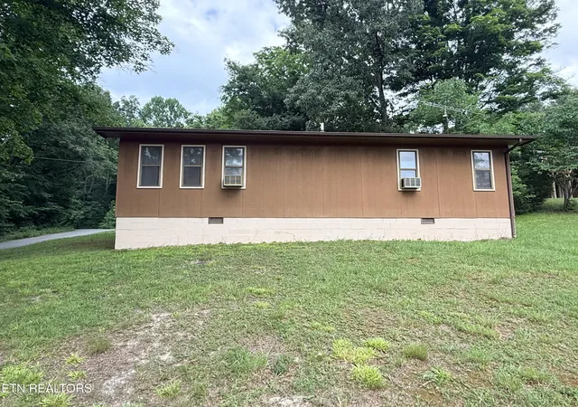 2nd image of 445 Deer Trail Cir, New Tazewell, TN 37825 | MLS# 1347348