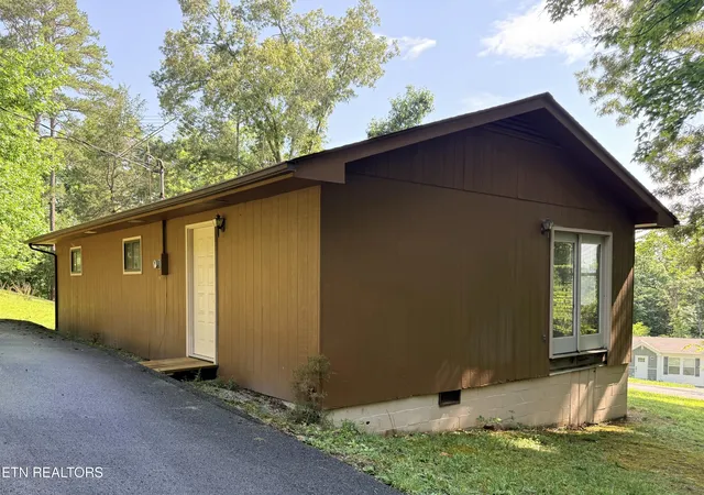 5th image of 445 Deer Trail Cir, New Tazewell, TN 37825 | MLS# 1347348