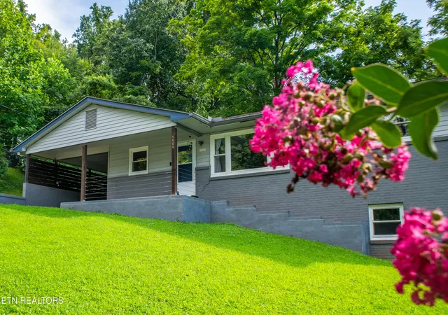 Photo 1 of Single family home for sale at 6609 Hilda Ln, Knoxville, TN 37921 | MLS# 1350440 | Listing updated on 2026-08-31