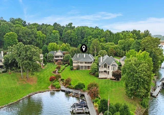 Photo 3 of Single family home for sale at 8506 River Clb Way, Knoxville, TN 37922 | MLS# 1349295 | Listing updated on 2026-08-17