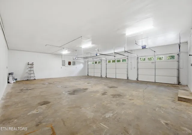 3rd image of 1946 Bluff Rd, Harriman, TN 37748 | MLS# 1348341