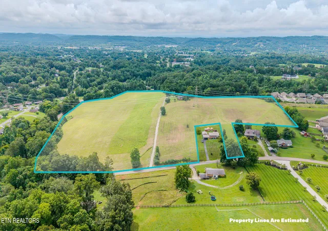 Photo 2 of Sale Pending at 8150 Pelleaux Rd, Knoxville, TN 37938 | MLS# 1347341 | Listing updated on 2026-08-25