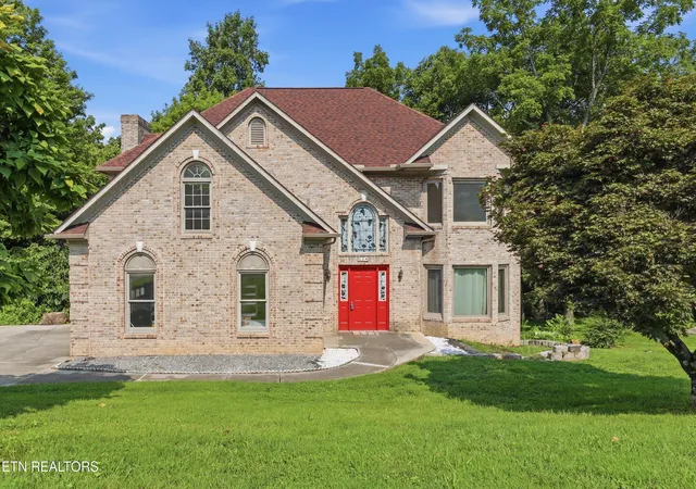1st image of 118 W Melbourne Rd, Oak Ridge, TN 37830 | MLS# 1350098
