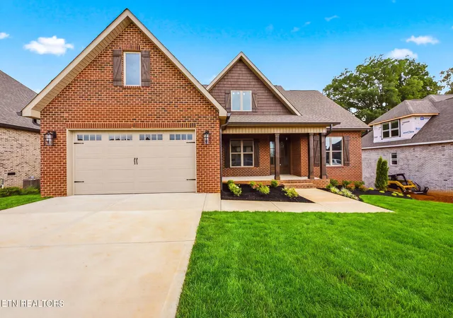 Photo 2 of Single family home for sale at 1173 Cheyenne Blvd, Lenoir City, TN 37772 | MLS# 1348001 | Listing updated on 2026-08-06