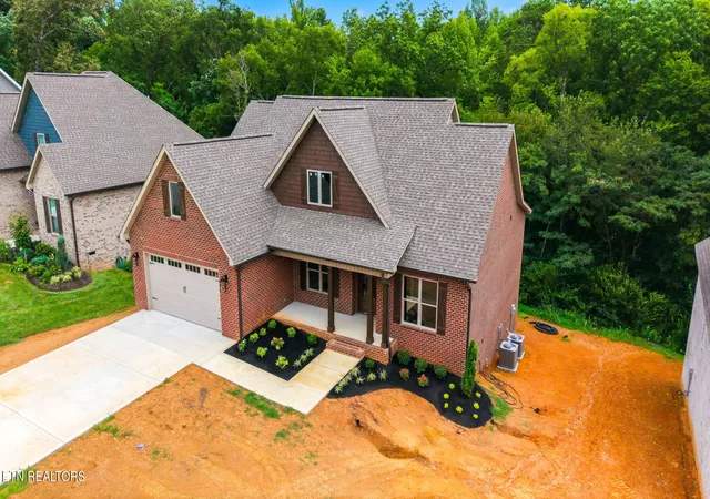 Photo 3 of Single family home for sale at 1173 Cheyenne Blvd, Lenoir City, TN 37772 | MLS# 1348001 | Listing updated on 2026-08-06
