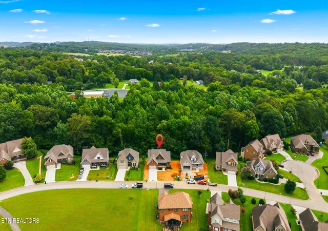 Photo 3 of Single family home for sale at 1173 Cheyenne Blvd, Lenoir City, TN 37772 | MLS# 1348001 | Listing updated on 2026-08-06