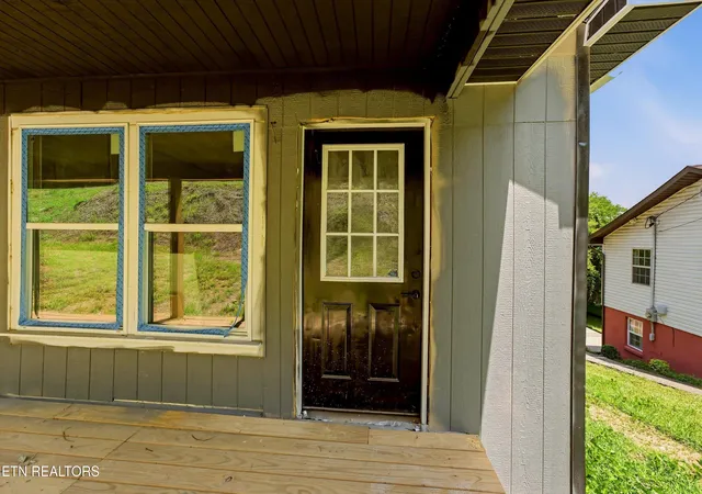 Listing Photo 5 - Condo for sale in building located at 4239 Lilac Ave, Knoxville, TN 37914