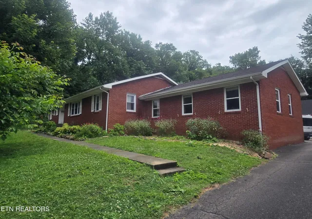 1st image of 380 Vine Ave, Oneida, TN 37841 | MLS# 1350901