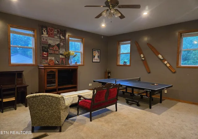 5th image of 380 Vine Ave, Oneida, TN 37841 | MLS# 1350901