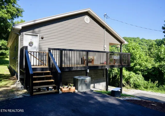 2nd image of 1688 Goodwater Rd, Bybee, TN 37713 | MLS# 1348872