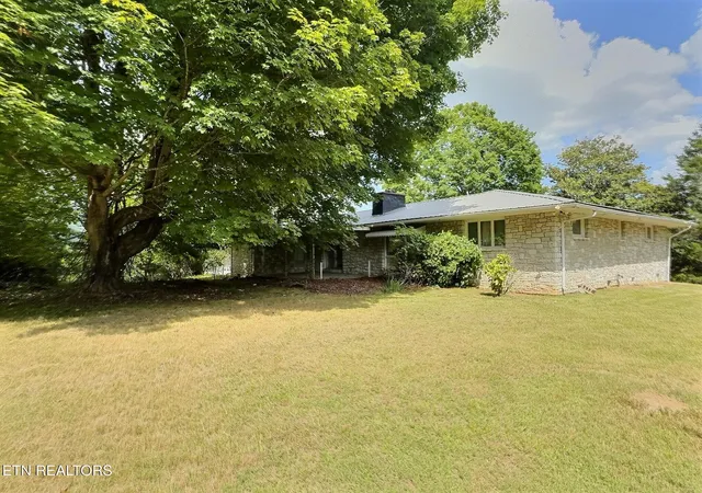 Photo 4 of Single family home for sale at 1206 Back Valley Rd, La Follette, TN 37766 | MLS# 1348320 | Listing updated on 2026-07-15