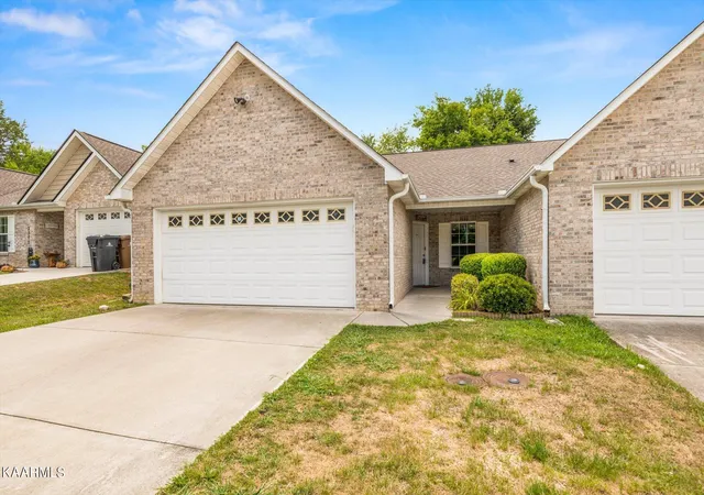 1st image of 3373 Cummins Ln, Knoxville, TN 37921 | MLS# 1348363
