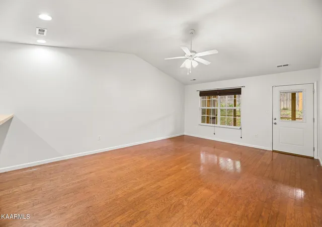2nd image of 3373 Cummins Ln, Knoxville, TN 37921 | MLS# 1348363