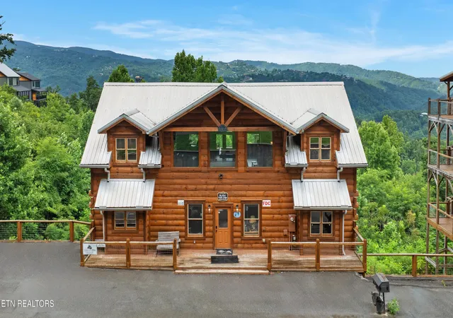 3rd image of 244 Stone Fence Ln, Gatlinburg, TN 37738 | MLS# 1347911
