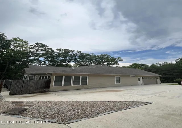 Photo 3 of Single family home for sale at 62 Cardinal Loop, Crossville, TN 38555 | MLS# 1347783 | Listing updated on 2026-08-03