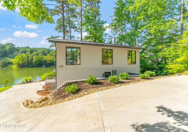 1st image of 3594 Lakeland Dr, Lenoir City, TN 37772 | MLS# 1348313