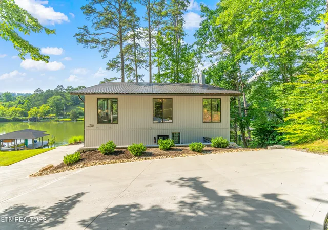 2nd image of 3594 Lakeland Dr, Lenoir City, TN 37772 | MLS# 1348313