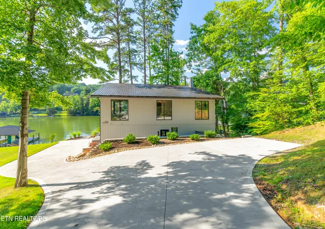 3rd image of 3594 Lakeland Dr, Lenoir City, TN 37772 | MLS# 1348313