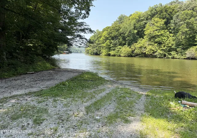 Photo 4 of Sale Pending at 152 Morris Ln, Kingston, TN 37763 | MLS# 1347811 | Listing updated on 2026-07-30