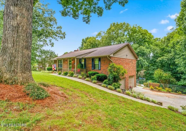 2nd image of 7547 Gynevere Dr, Knoxville, TN 37931 | MLS# 1347851