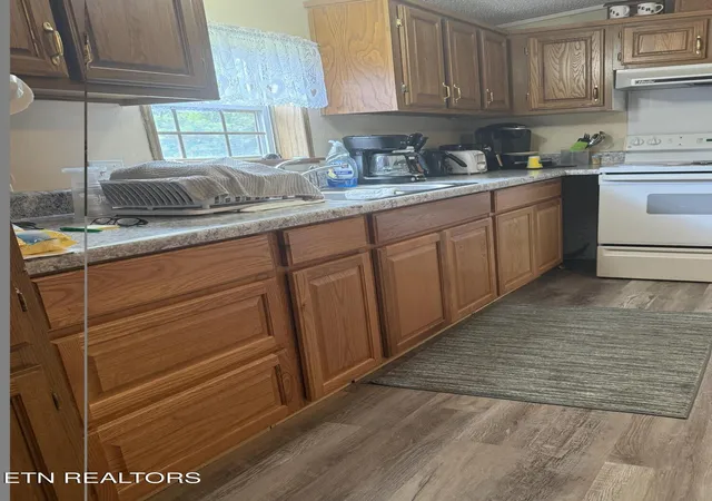 Listing Photo 2 - Condo for sale in building located at 6800 Lakeshore Dr, Rutledge, TN 37861 - Unit #