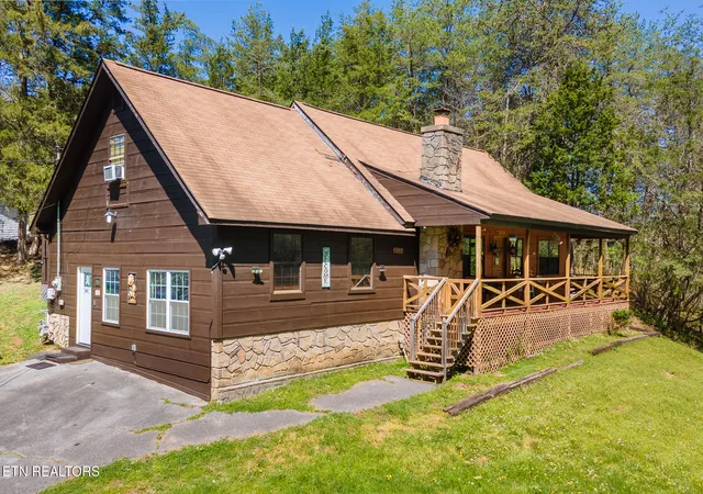 Photo 1 of Single family home for sale at 833 Union Hl Dr, Sevierville, TN 37876 | MLS# 1348300 | Listing updated on 2026-09-30