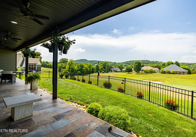 Photo 3 of Sale Pending at 129 Unole Tr, Vonore, TN 37885 | MLS# 1348704 | Listing updated on 2026-08-17