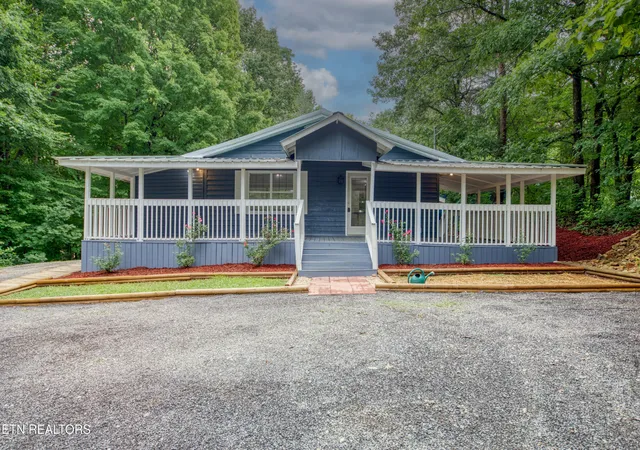 Photo 2 of Sale Pending at 1116 Middle Ridge Rd, Sevierville, TN 37862 | MLS# 1348376 | Listing updated on 2026-09-10