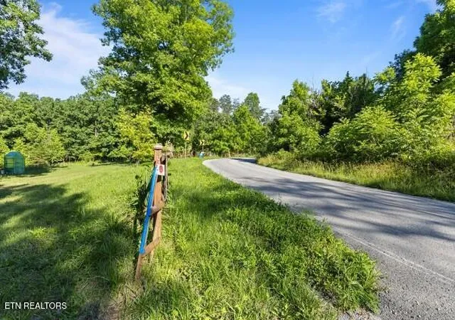 4th image of 2540 Gatewood Ford Rd, Deer Lodge, TN 37726 | MLS# 1350068