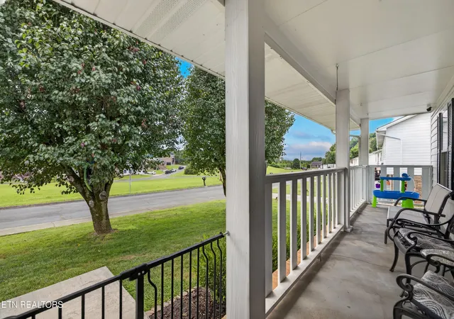 Photo 3 of Single family home for sale at 1033 Fox Run, Jefferson City, TN 37760 | MLS# 1348304 | Listing updated on 2026-09-14