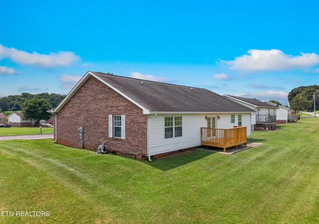 Photo 3 of Single family home for sale at 1033 Fox Run, Jefferson City, TN 37760 | MLS# 1348304 | Listing updated on 2026-09-14