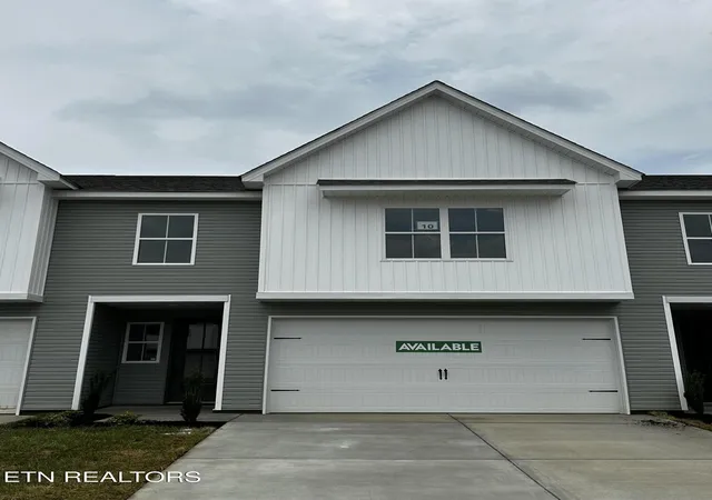 Photo 1 of Single family home for sale at 1621 Lateglow Way, Knoxville, TN 37931 | MLS# 1348045 | Listing updated on 2026-09-12