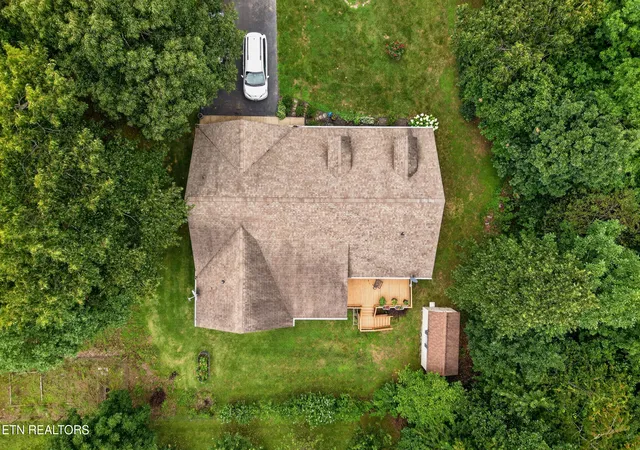 Photo 3 of Single family home for sale at 1044 Ackia Dr, Crossville, TN 38572 | MLS# 1348629 | Listing updated on 2026-07-17