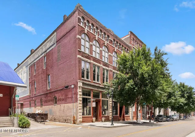 1st image of 129 W Jackson Ave #102, Knoxville, TN 37902 | MLS# 1349331