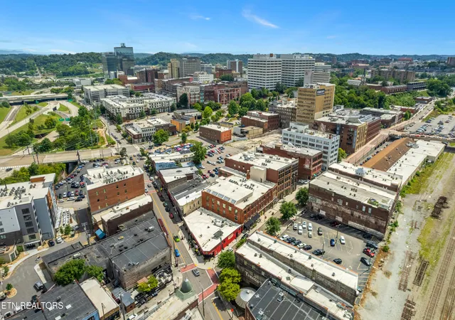 2nd image of 129 W Jackson Ave, Knoxville, TN 37902