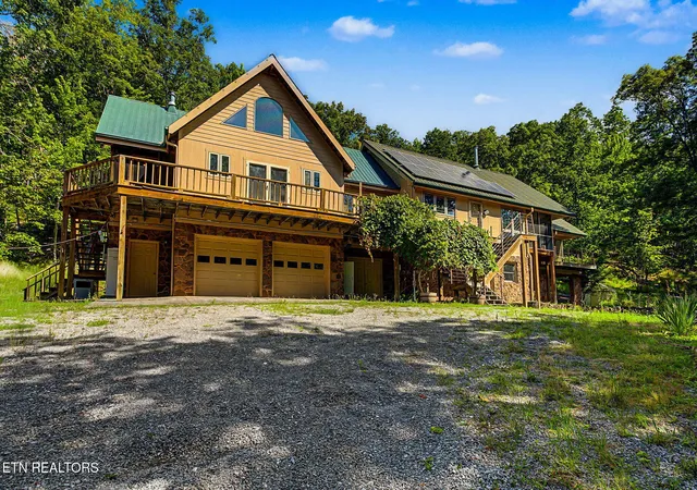 Photo 1 of Single family home for sale at 1231 Vardy Blackwater Rd, Sneedville, TN 37869 | MLS# 1351025 | Listing updated on 2026-08-28