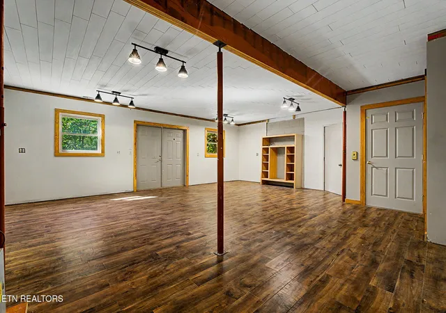 Photo 3 of Single family home for sale at 1231 Vardy Blackwater Rd, Sneedville, TN 37869 | MLS# 1351025 | Listing updated on 2026-09-24