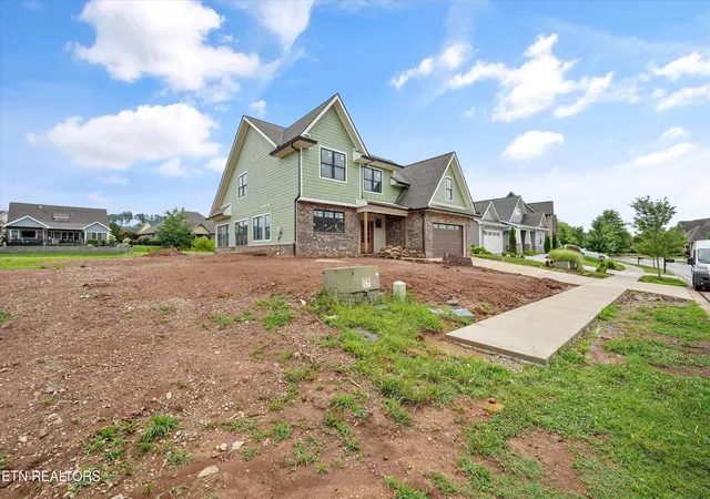 Photo 4 of Single family home for sale at 496 Ironwood Ln, Loudon, TN 37774 | MLS# 1348401 | Listing updated on 2026-09-27