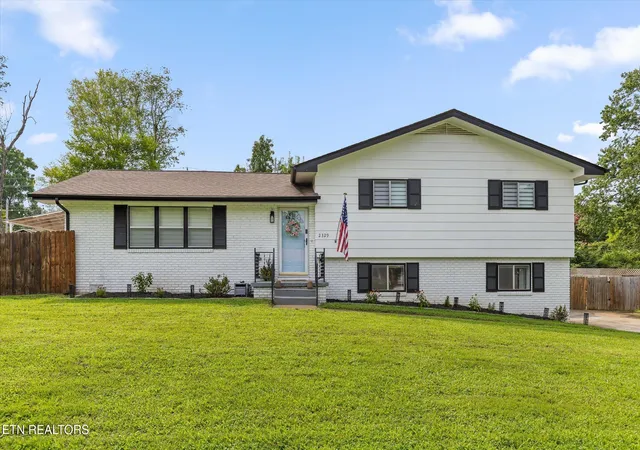 Photo 1 of Single family home for sale at 2329 David Ln, Chattanooga, TN 37421 | MLS# 1349747 | Listing updated on 2026-09-24
