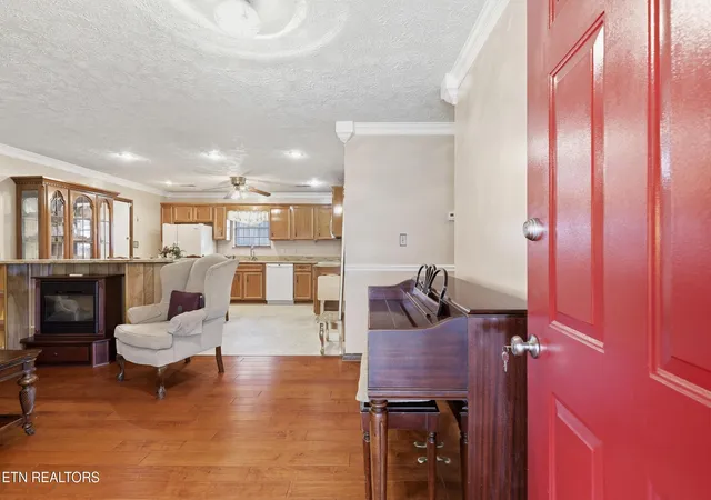 Photo 2 of Sale Pending at 3205 Lansing Ave, Knoxville, TN 37914 | MLS# 1348568 | Listing updated on 2026-09-02