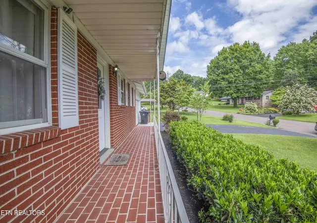 Photo 3 of Single family home for sale at 4100 Westgate Dr, Knoxville, TN 37921 | MLS# 1348485 | Listing updated on 2026-09-09